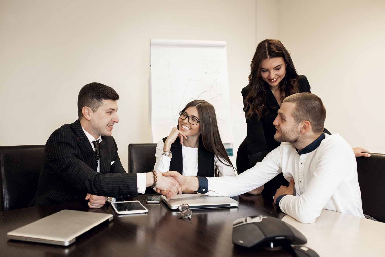 Licda. Patricia Elena Vásquez - Asociada